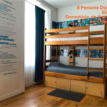 Living Lounge Hostel-2